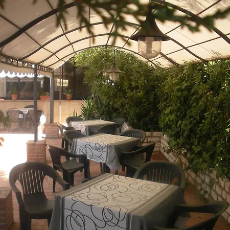La Perla Del Gargano Hotel 3*