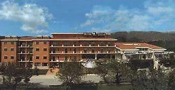 Hotel La Perla Del Gargano 3*